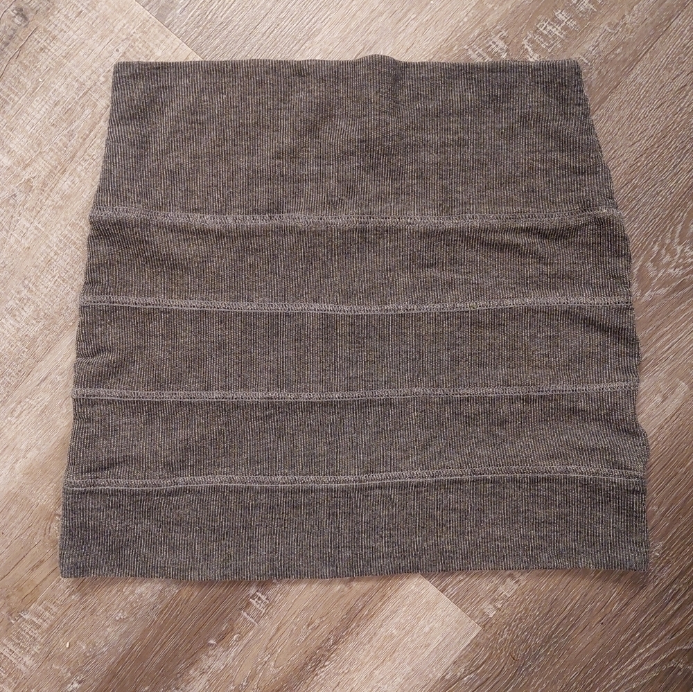 LOVELY day skirt size medium